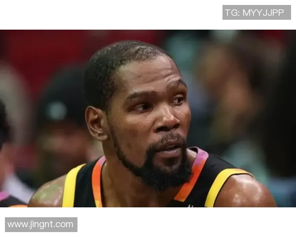 足球明星眼中的杜兰特:跨界运动员的魅力与影响力分析 足球明星眼中的杜兰特:跨界运动员的魅力与影响力分析